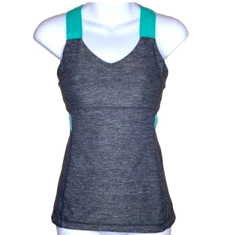 LuLulemon Woman’s Athletic Top With Bra Size 4